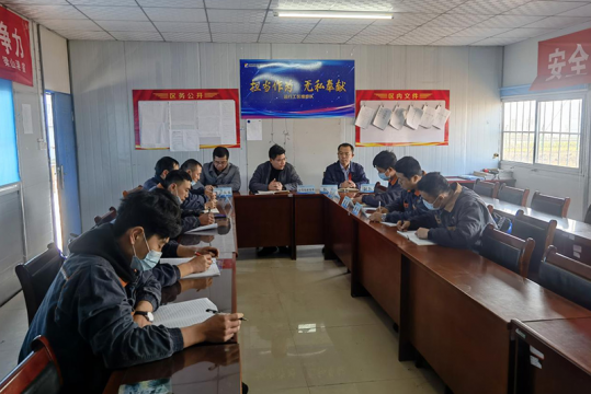 梁山港组织召开维修队职工代表座谈会