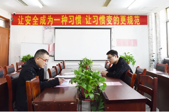 鲲鹏公司管理人员下基层开展谈心谈话活动