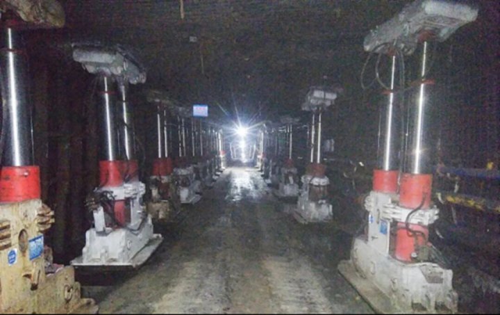 朱家峁煤矿集成应用“110工法”与“二氧化碳预裂”技术